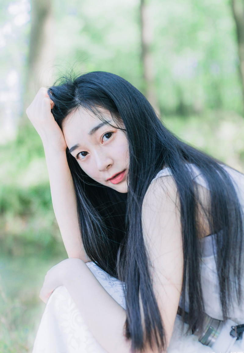 人生像攀登一座山，而找寻出路，却是一种学习的过程，我们应当在这过程中，学习稳定冷静，学习如何从慌乱中找到生机。——席慕蓉